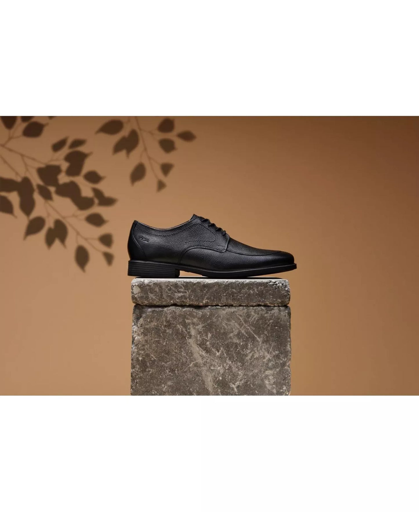Clarks Men's Whiddon Apron Oxford Dress Shoes Black Tumbled Leather Size 11.5