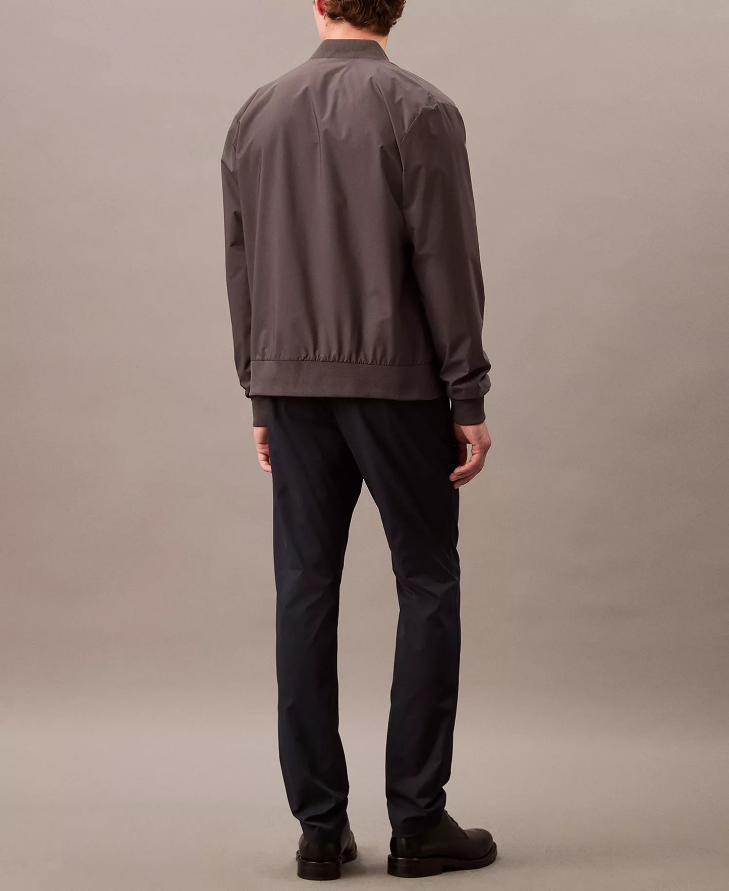 Calvin Klein Men's Slim-Fit Modern Stretch Chino Pants Sky Captain W31xL32