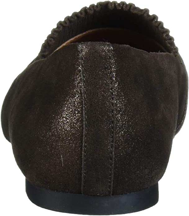 Gentle Souls by Kenneth Cole Women's Eugene Ruffle Slipper Loafer Color Bronze Size 6.5M