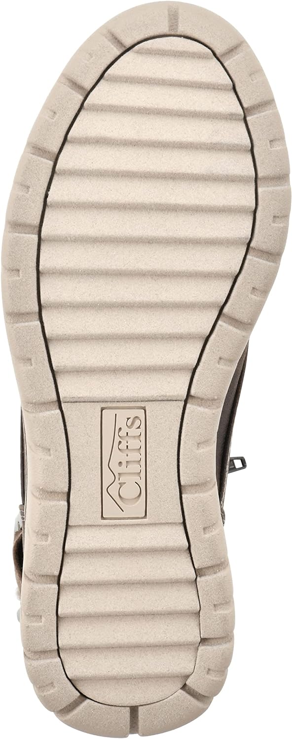 Cliffs by White Mountain Women's Hearty Ankle Boots Color Brown Size 8.5M