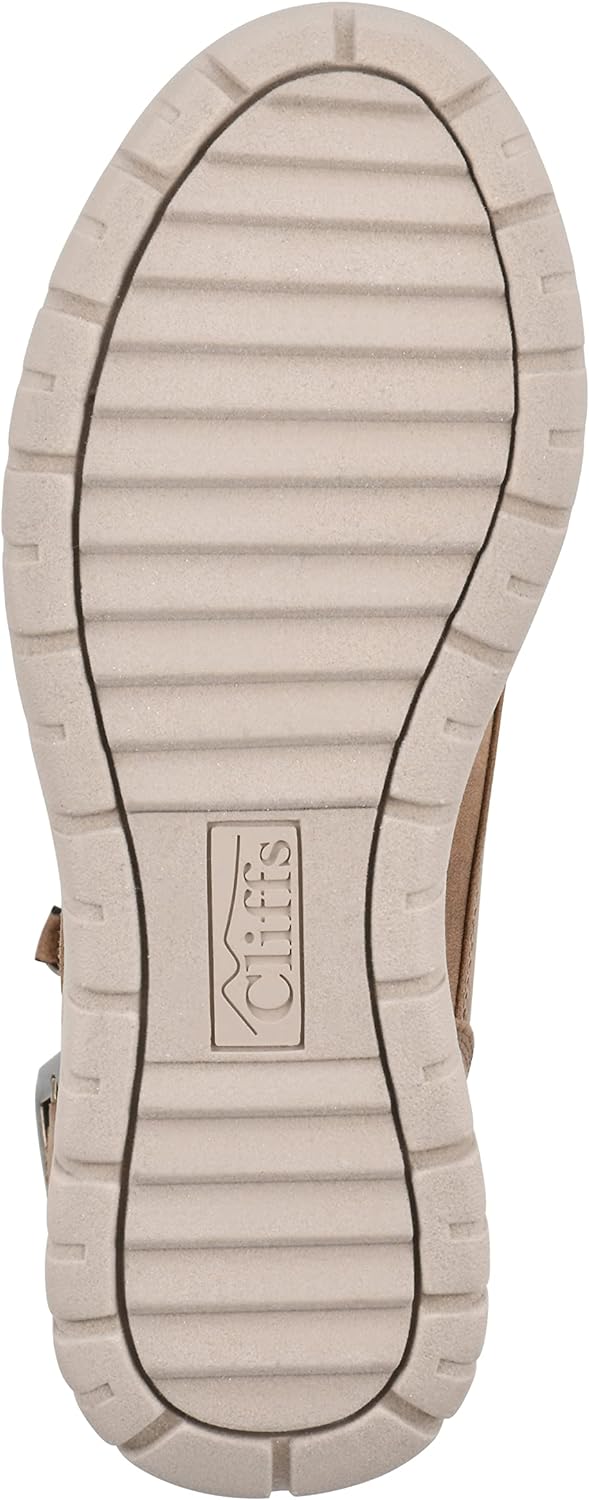 Cliffs by White Mountain Women's Hearty Ankle Boots Color Tan Size 8W