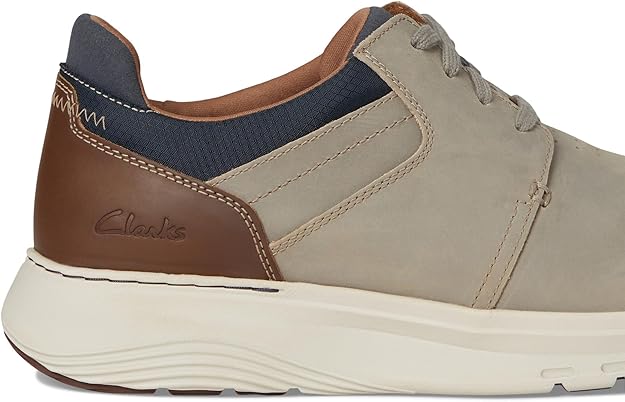 Clarks Men's Collection Motion Trek Plain Toe Sneaker Taupe Combi Nubuck Size 10W