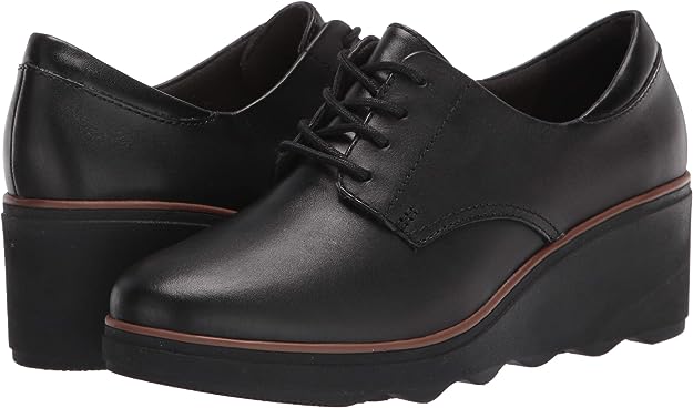 Clarks Women's Mazy Hyannis Oxford Color Black Leather Size 6.5M