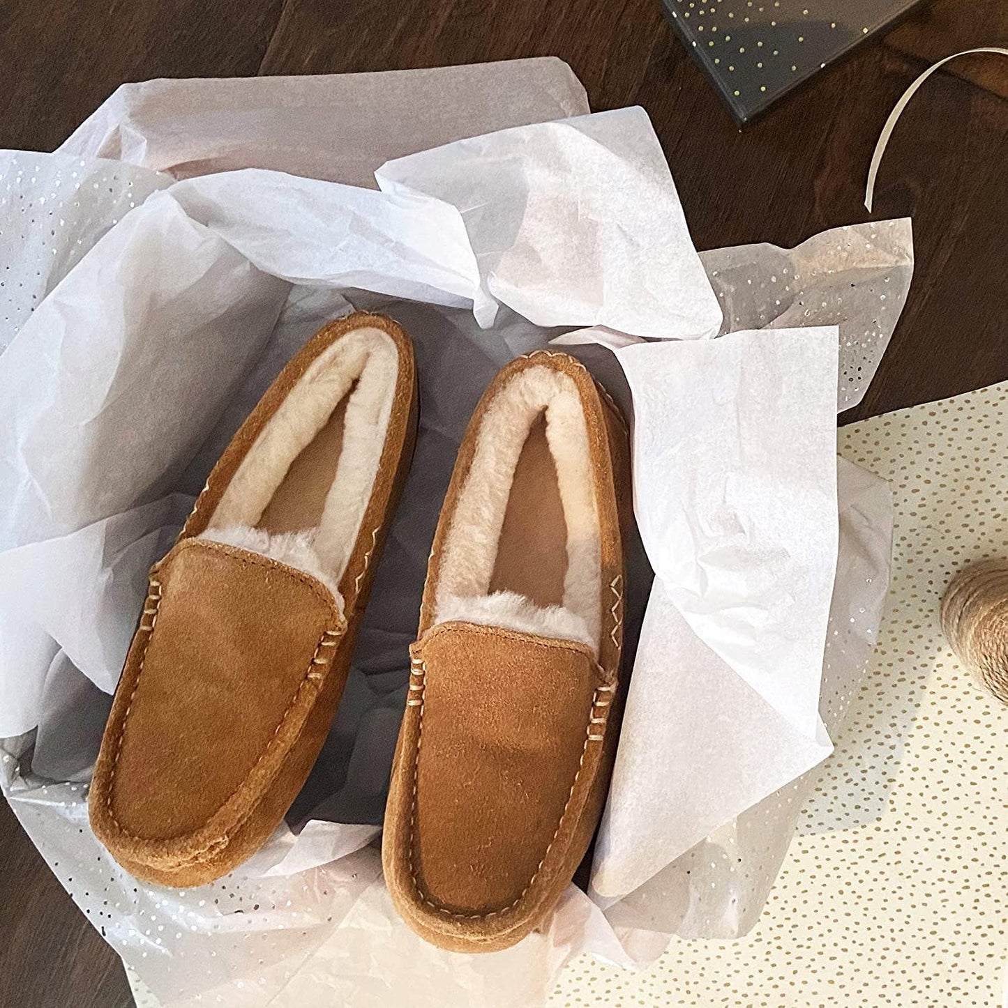Fireside by Dearfoams Women's Shearling Victoria Moccasin Slippers Color Chestnut Size 10M