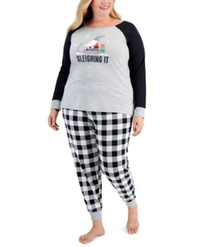 FAMILY PAJAMAS Matching Women's Plus Size Sleighing It Family Pajama Set Color Black/White
