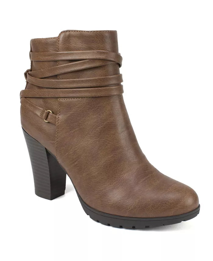 WHITE MOUNTAIN Women's Spade Heeled Lug Sole Ankle Booties Color Natural, Smooth Size 8W
