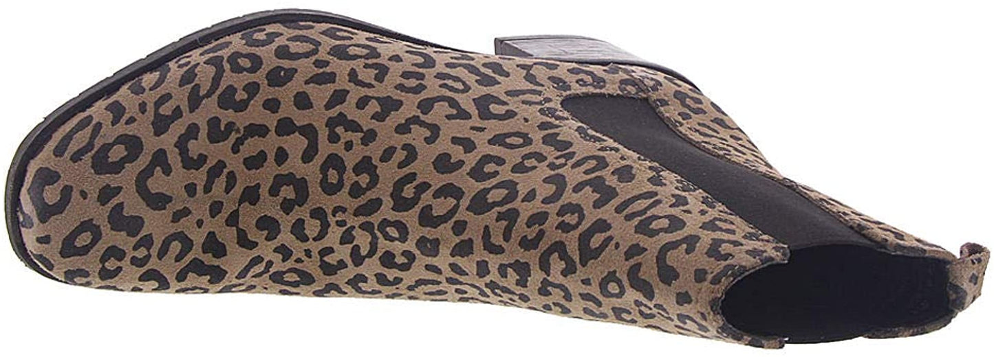 Kenneth Cole REACTION Womens Salt Leather Closed Toe Chelsea Boots Color Natural Leopard Size 7M