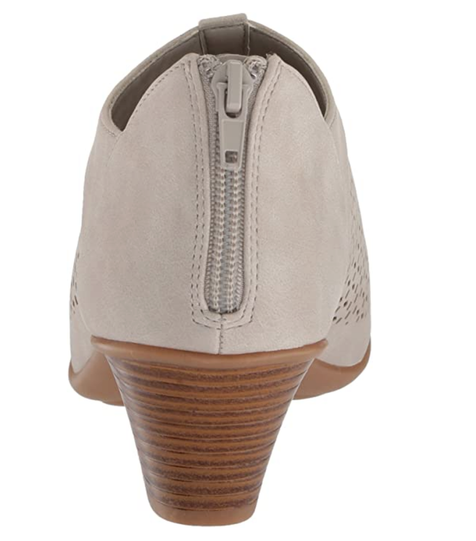 Easy Street Women's Steff Ankle Boot Size 6.5W