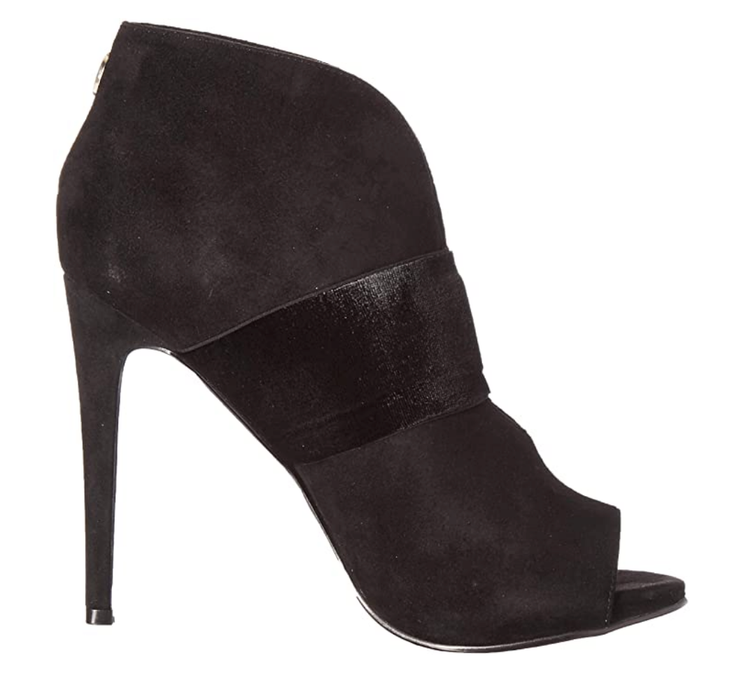 GUESS Women's Addon Pump Color Black Size 6.5M