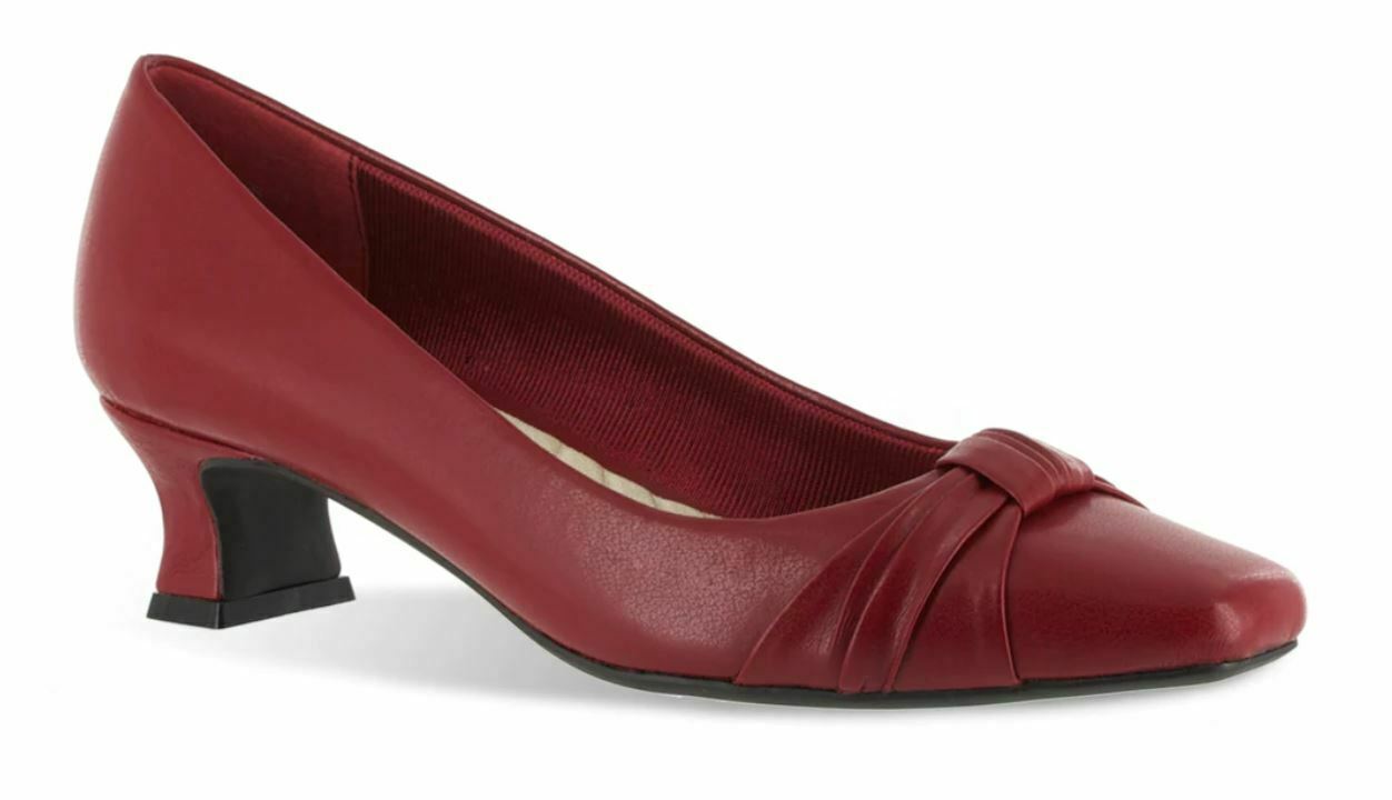 Easy Street Waive Women's Dress Heels Size 7.5M