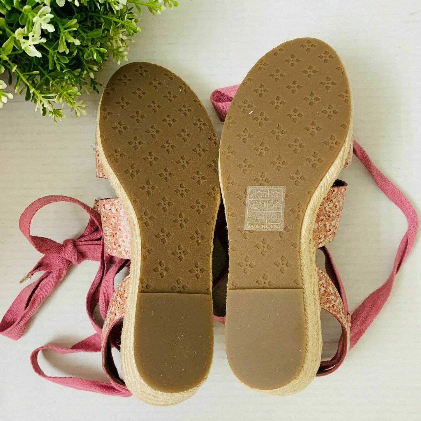 Patricia Nash Women's Riva Wedge Sandals Color Blush Bouquet Size 6M