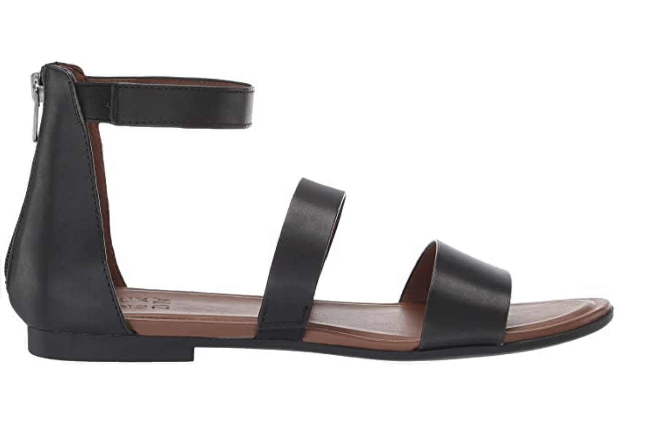 Naturalizer Women's Tish Flat Sandal Color: Black Leather Size: 11 M