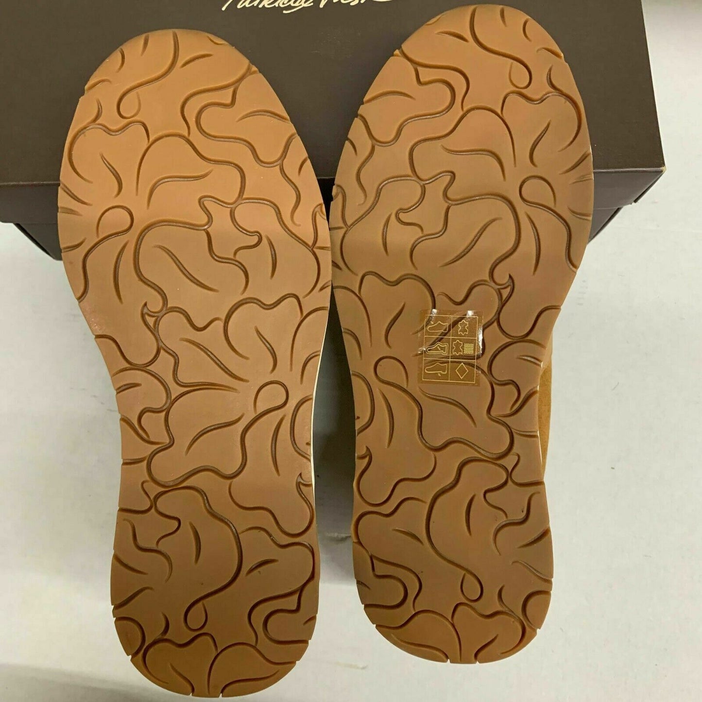 Patricia Nash Women's Milano Sneaker Color Desert Size 5.5M