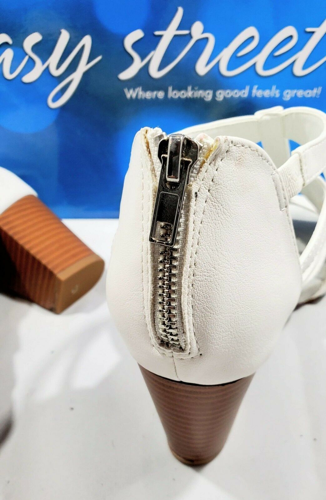 Easy Street Women's Amaze Sandal White Polyurethane Strappy Sandals - 9M