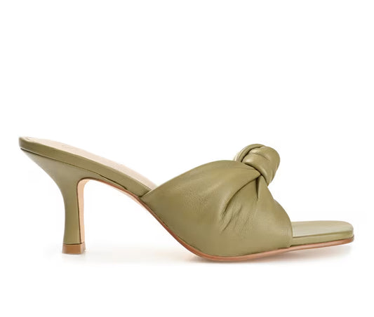 Journee Signature Women's Finlee Dress Sandal  Sage Size 8