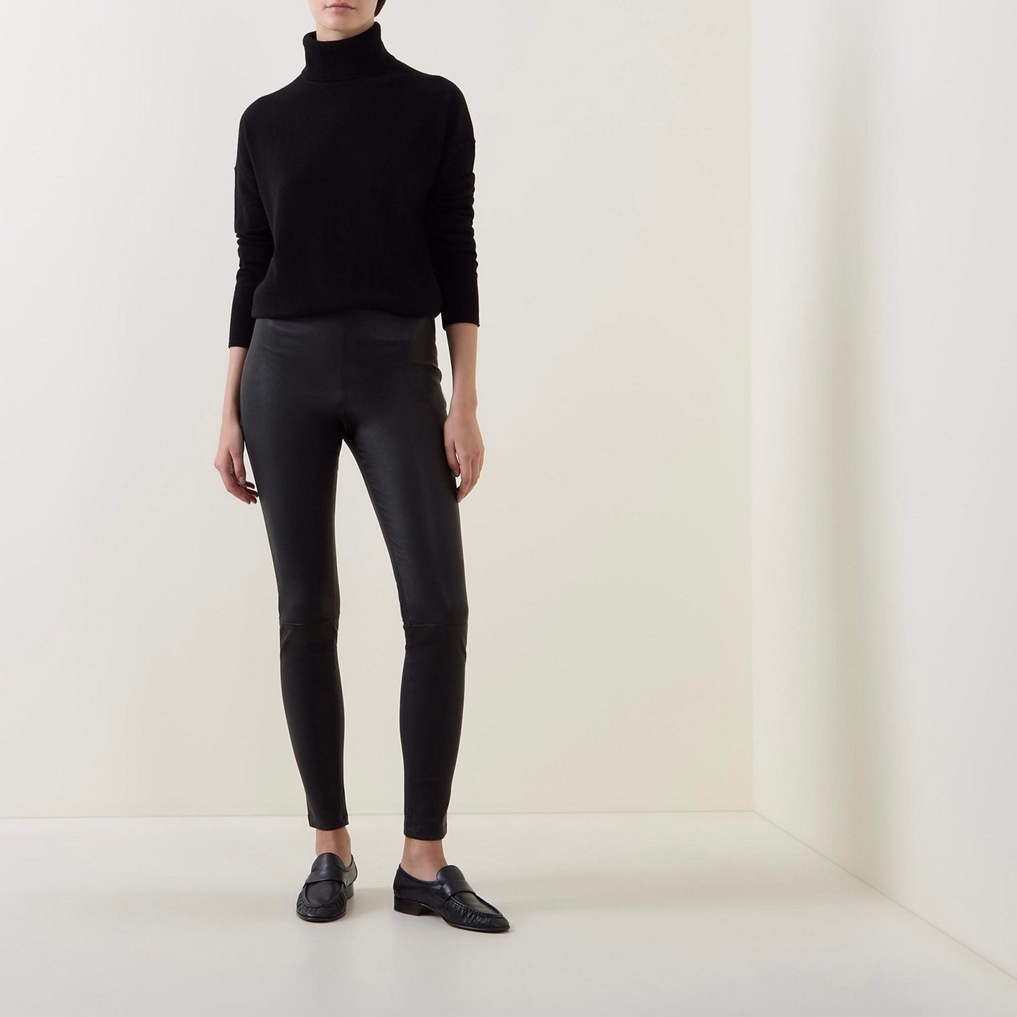Theory Women's Karenia Turtleneck Cashmere Sweater  Color Black Size S