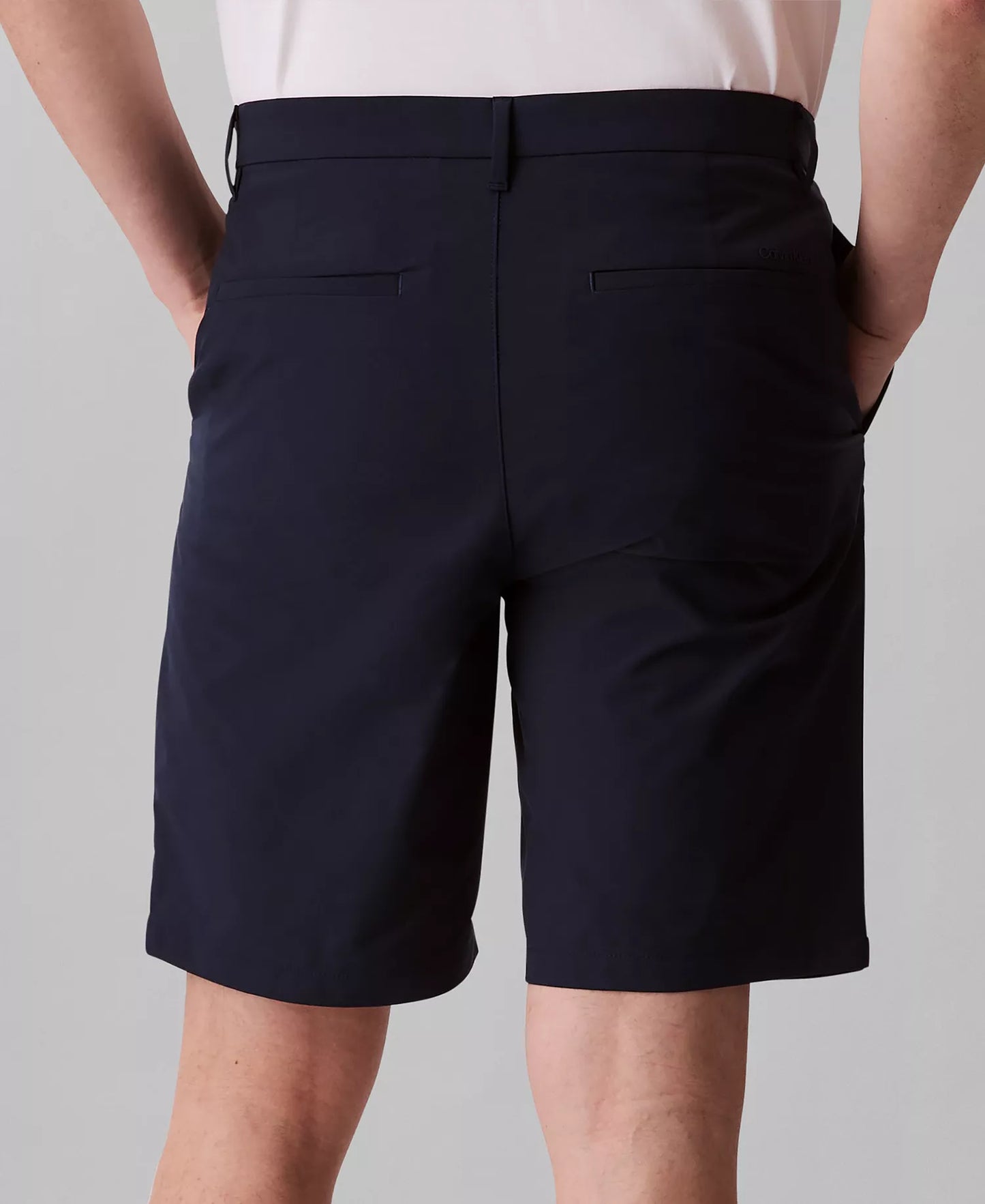 Calvin Klein Men's Classic 9" Tech Shorts  Dark Sapphire Size 32