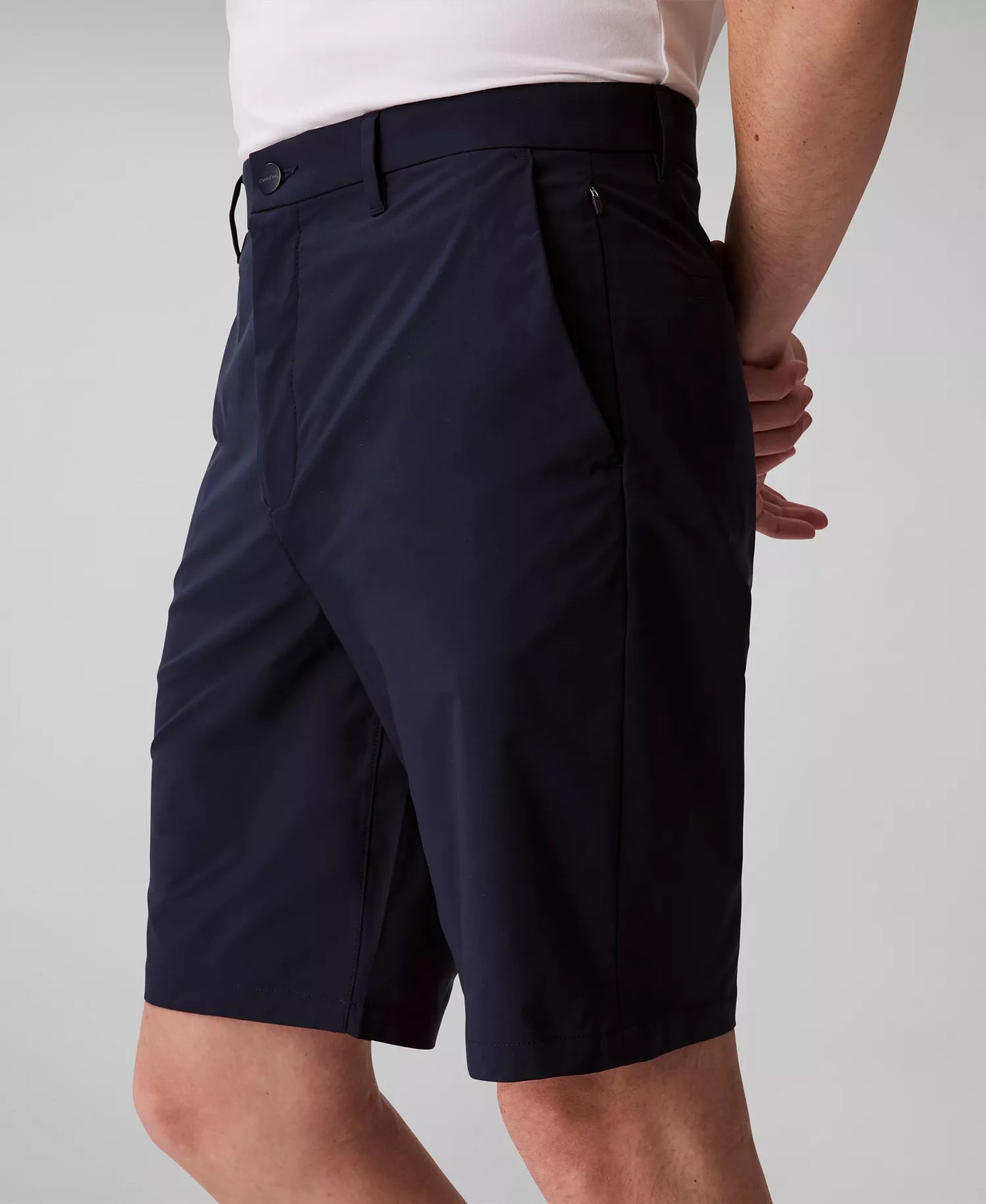 Calvin Klein Men's Classic 9" Tech Shorts  Dark Sapphire Size 32