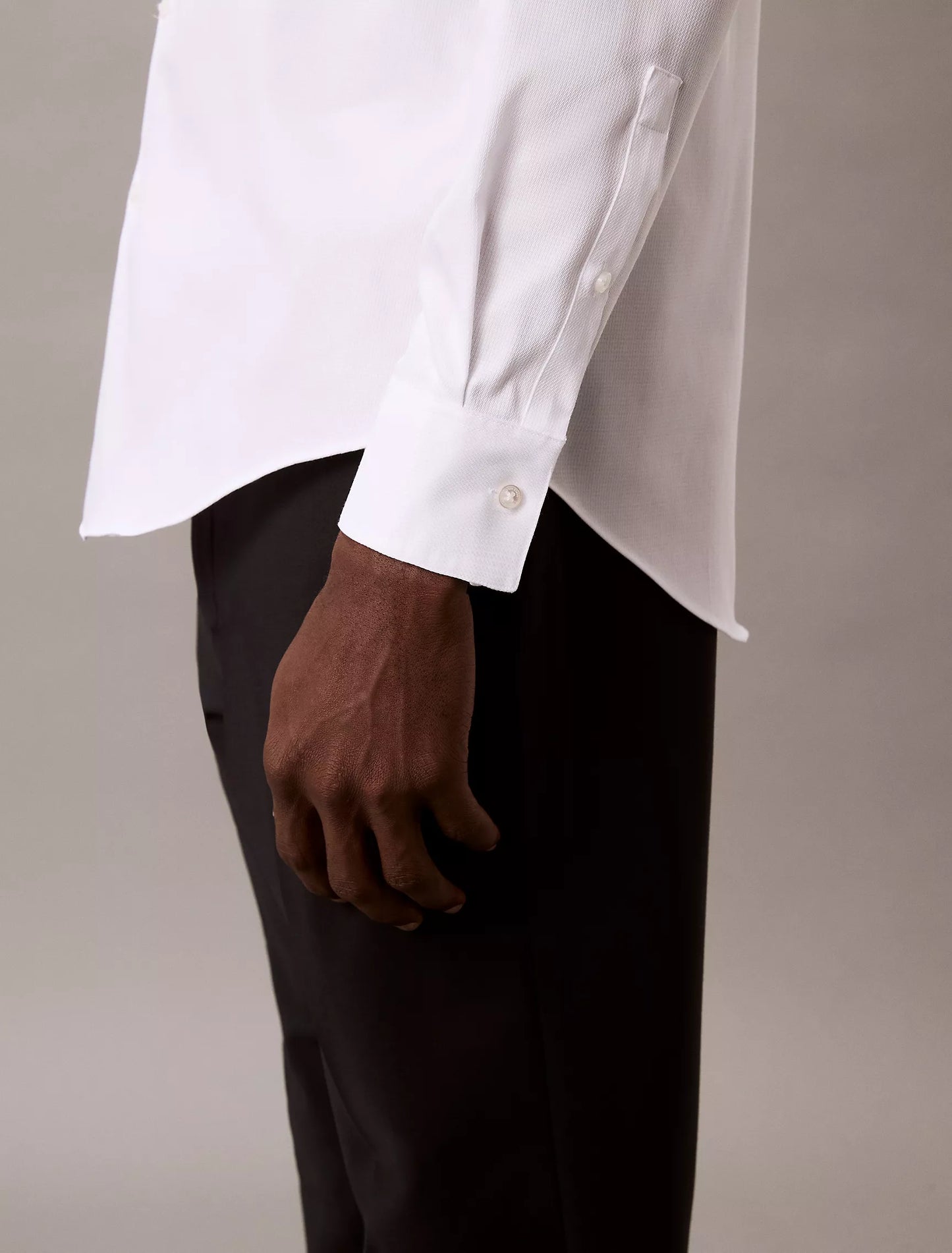 Calvin Klein STEEL+ Men's Solid Slim Fit Button-Down Shirt  White 16 34/35 (No Tag)