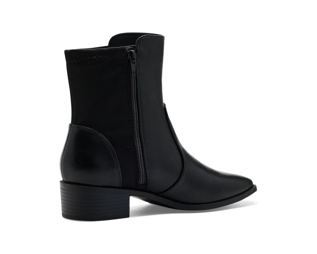 Journee Collection Women's Renna Chelsea Boots   Black Smooth Size 7.5