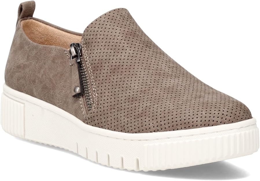 Soul Naturalizer Women's Turner Slip-On Sneakers  Grey Faux Leather Size 6W