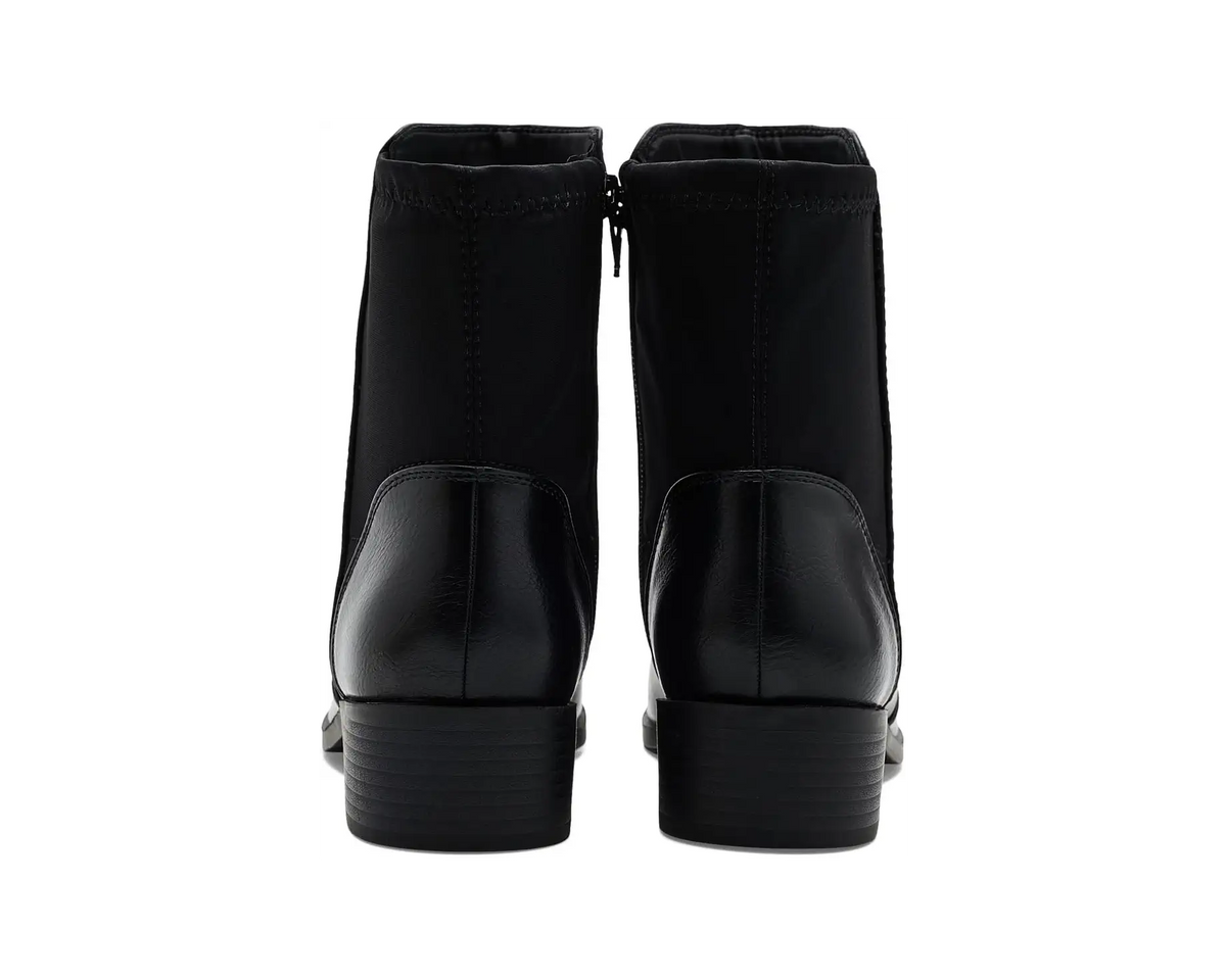 Journee Collection Women's Renna Chelsea Boots   Black Smooth Size 7.5