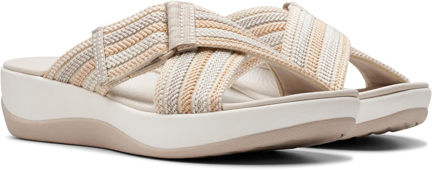 Clarks Women's Cloudsteppers Arla Wave Slide Sandal  Beige Size 8