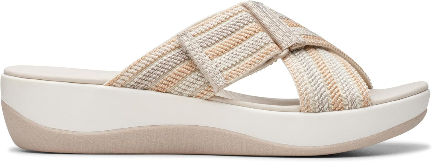 Clarks Women's Cloudsteppers Arla Wave Slide Sandal  Beige Size 8