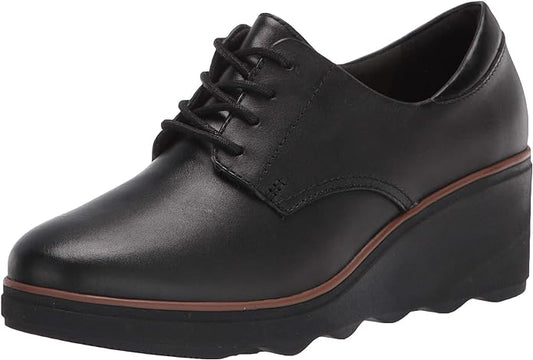Clarks Women's Mazy Hyannis Oxford  Color Black Leather Size 6.5M