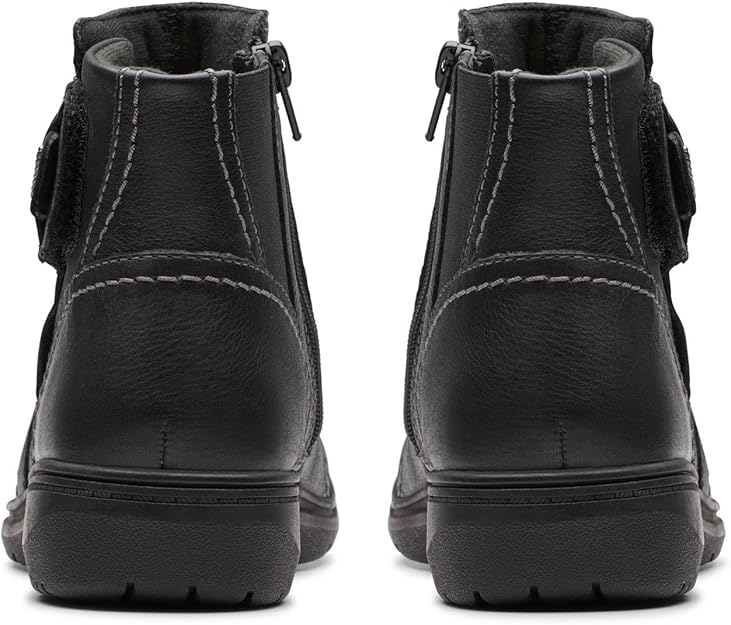 Clarks Women's Collection Carleigh Style Boots  Black Leather Size 5
