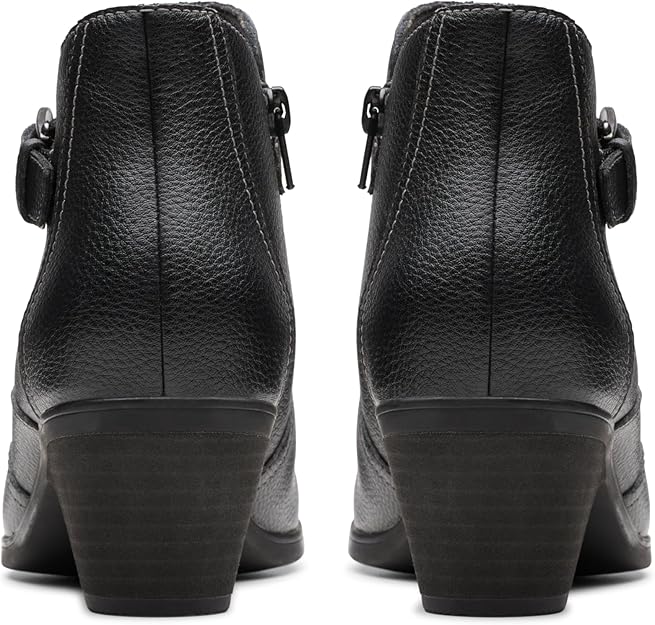 Clarks Women's Emily2 Opal Boots  Black Leather Size 9W