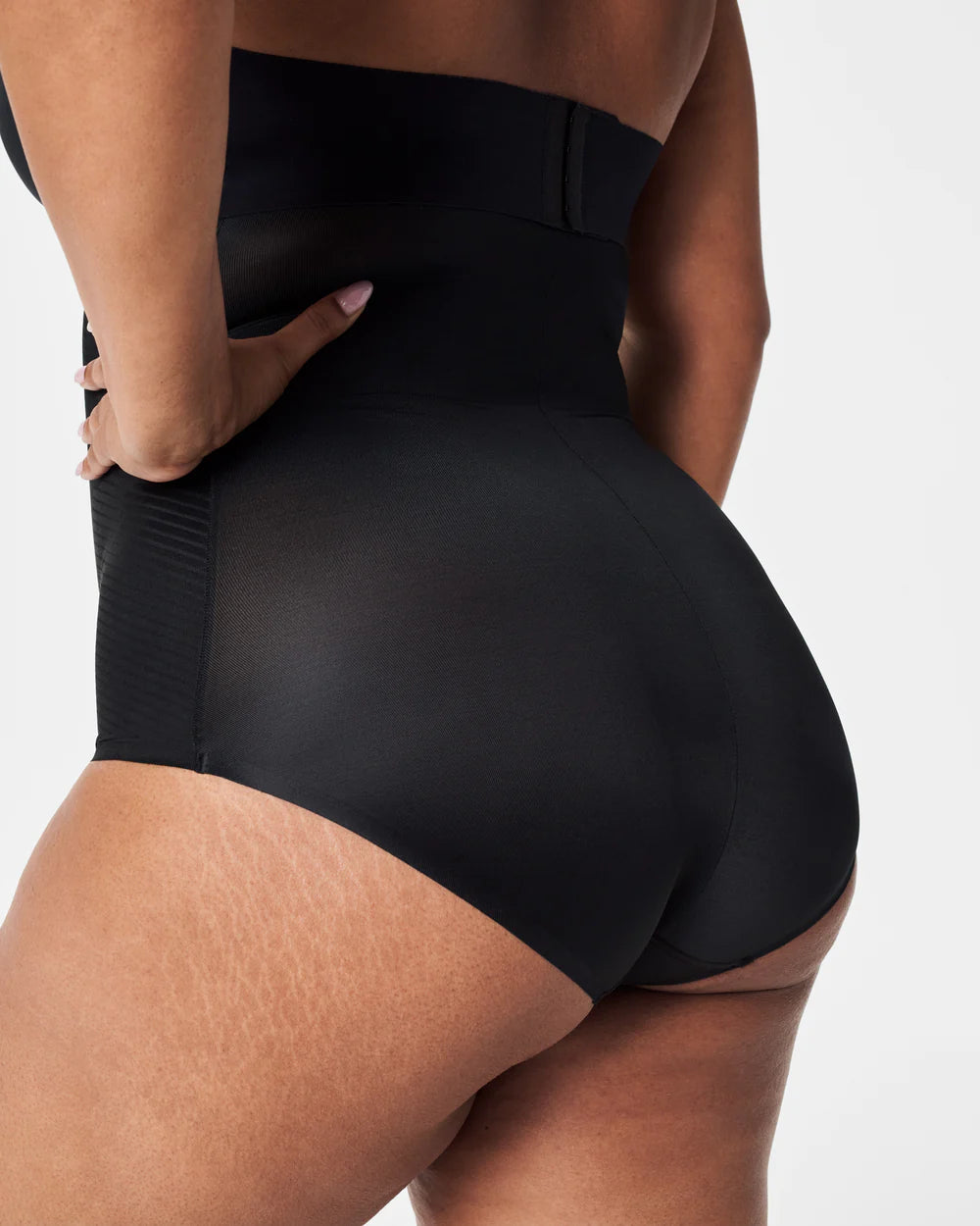 SPANX Women's Thinstincts High-Waist Invisible Shaping Brief  Very Black Size L