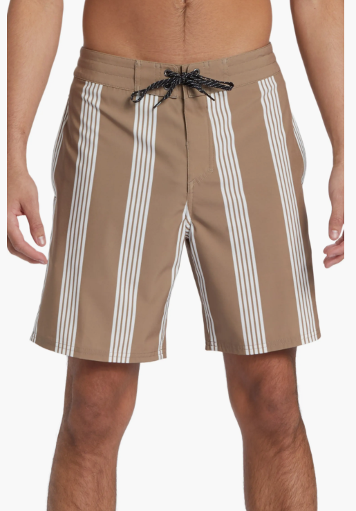 Quiksilver Men's Surfsilk Street Swim Trunks  Portabella Size 34