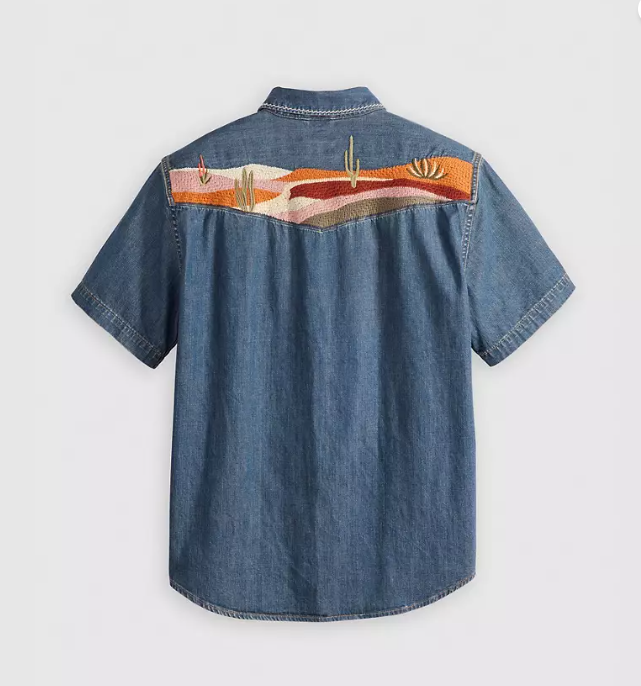 Levi's Men's Short Sleeve Relaxed-Fit Western Denim Shirt  Huckleberry Desert Size M