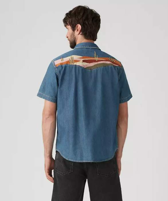 Levi's Men's Short Sleeve Relaxed-Fit Western Denim Shirt  Huckleberry Desert Size M