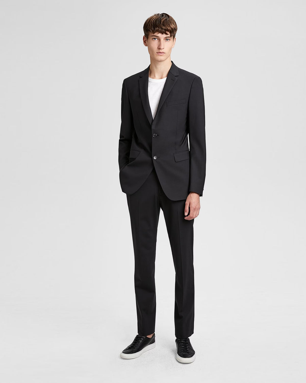 Theory Men's Wellar Blazer in Stretch Wool Color Black Size 40 Short