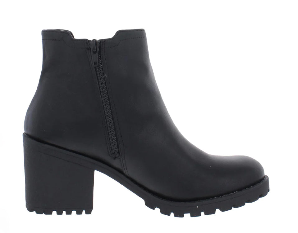 Sun + Stone Women's Morghan Lug Block-Heel Booties  Color Black Size 8.5M