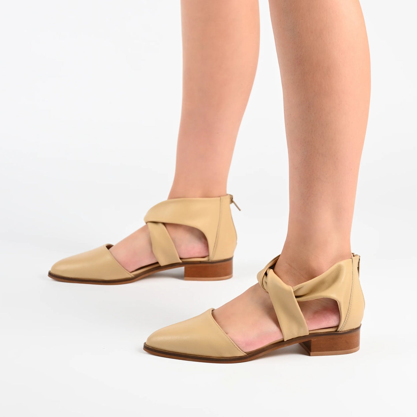 Journee Signature Women's Tayler Tru Comfort Foam Leather Heels  Color Blush Size 9M