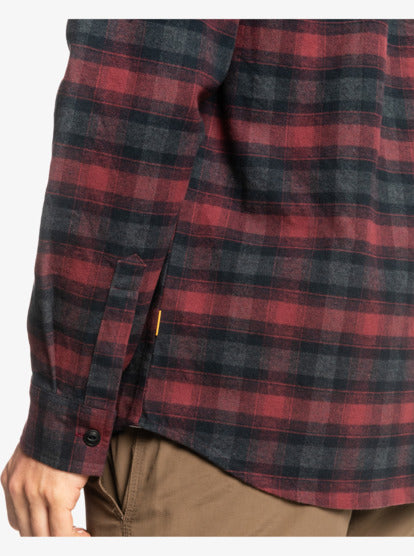 Quiksilver Men's Cliff Edge Flannel Shirt  Color Deep Red Size XL
