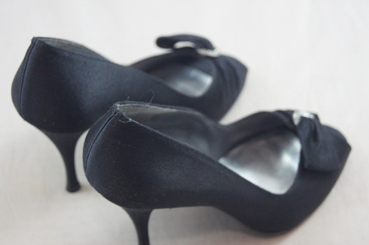 Stuart Weitzman Women's Ringbling Formal Dress Pumps  Black Satin Size 9.5