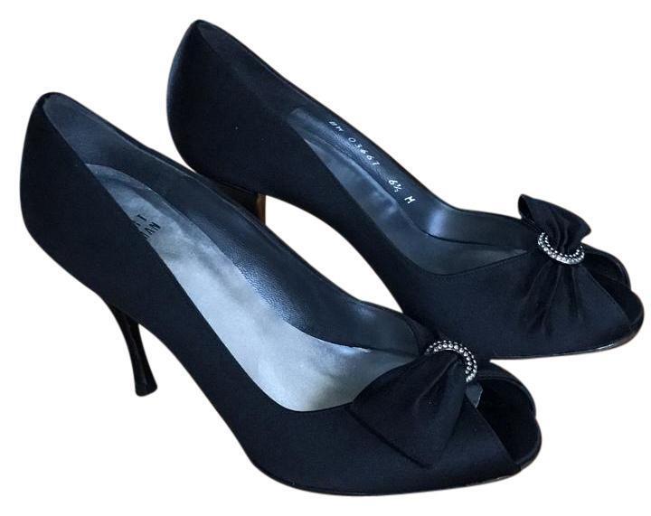 Stuart Weitzman Women's Ringbling Formal Dress Pumps  Black Satin Size 9.5