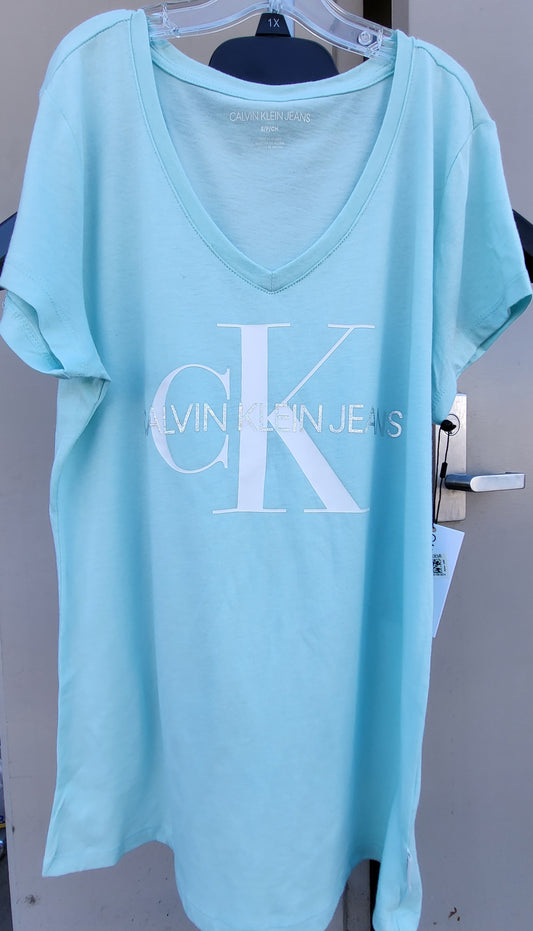Calvin Klein Jeans Women's V-Neck Logo T-Shirt  Color Seaside Size S