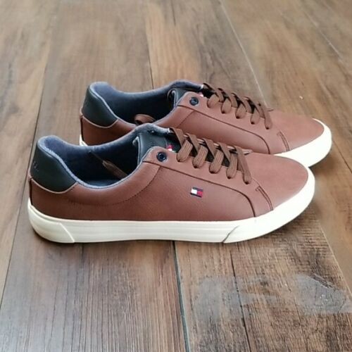 Tommy Hilfiger Men's Ref Low-Top Sneakers  Color Dark Brown Size 9M