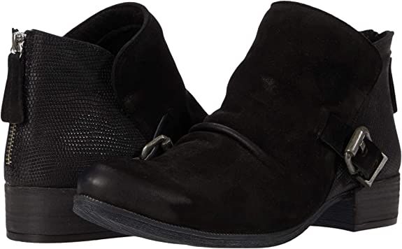 Bueno Bueno Women's Maude Booties  Color Black Nubuck Size 10.5M