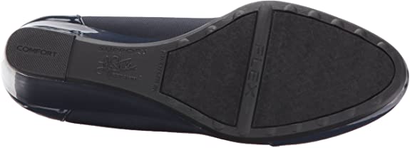 LifeStride Women's Juliana Stretch Wedge Pump  Color Lux Navy Size 5.5M
