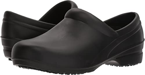 Easy Works womens Kris Health Care Professional Shoe  Color Black Size 8M