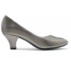 Easy Street Fabulous Pumps Color: Pewter Size 8 M