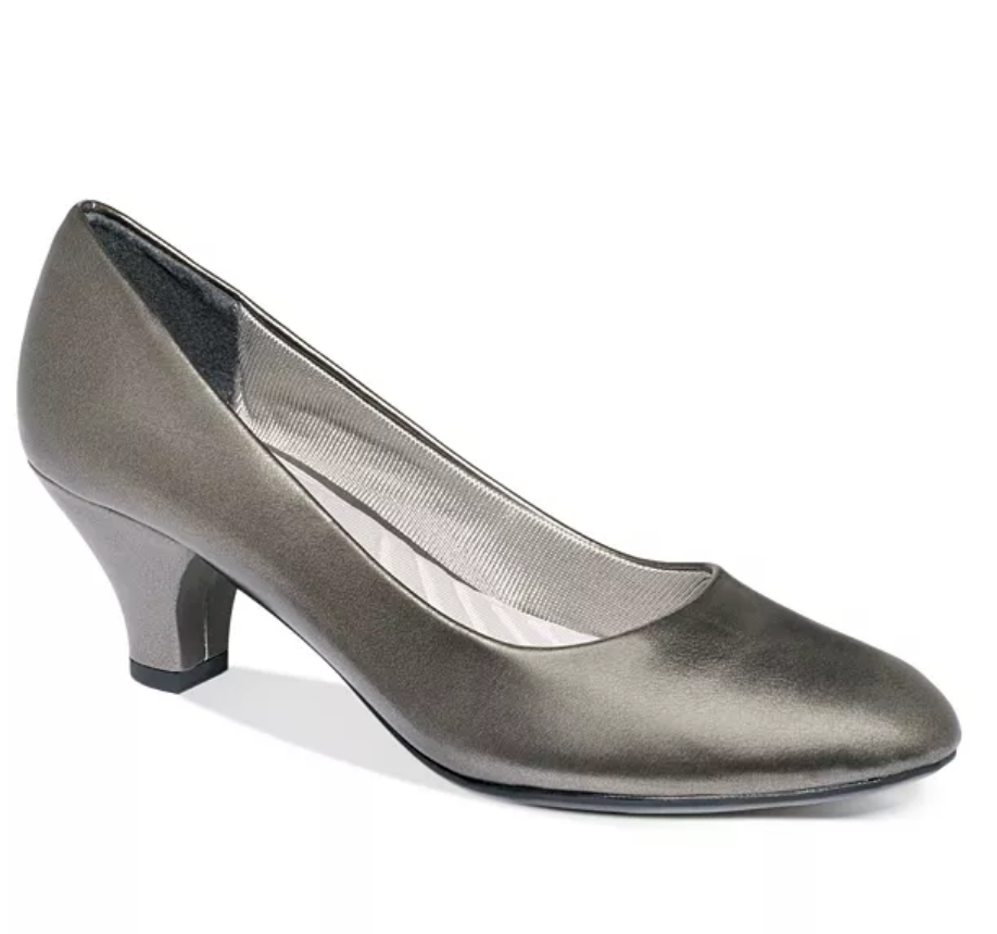 Easy Street Fabulous Pumps Color: Pewter Size 8 M