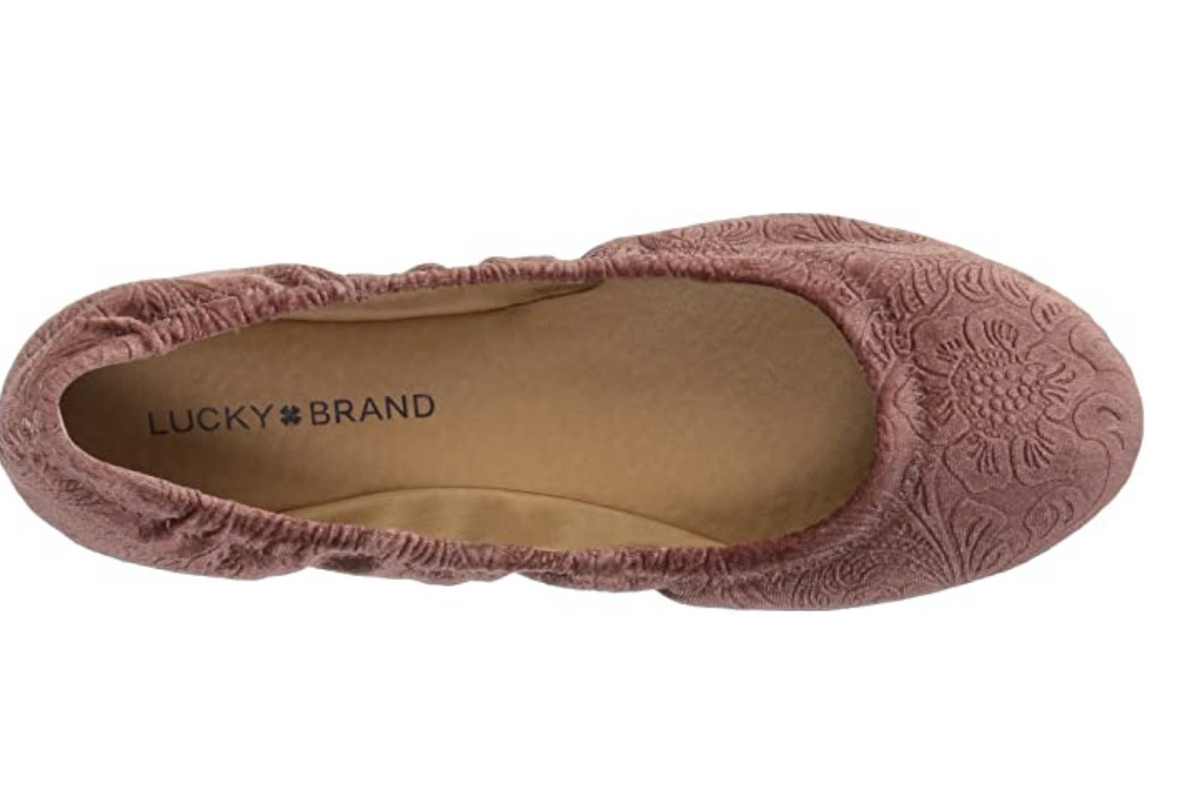Lucky Brand Women's Emmie Ballet Flat Color: Sable Velvet Size: 8M