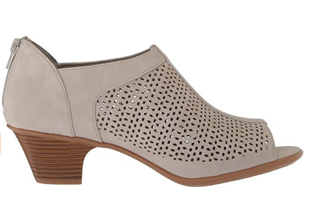Easy Street Women's Steff Ankle Boot Size 6.5W